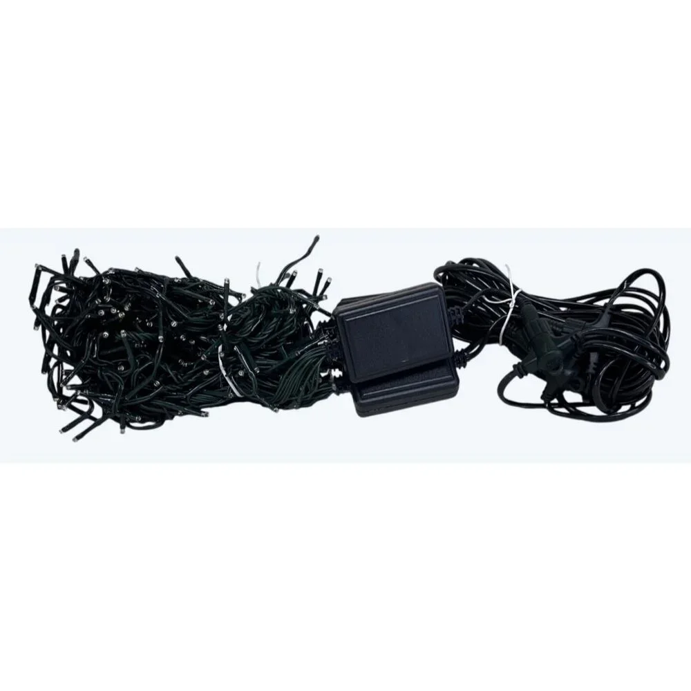 NIB Holiday Bright Lights 400 LED Cascading Cluster Rain Light Set